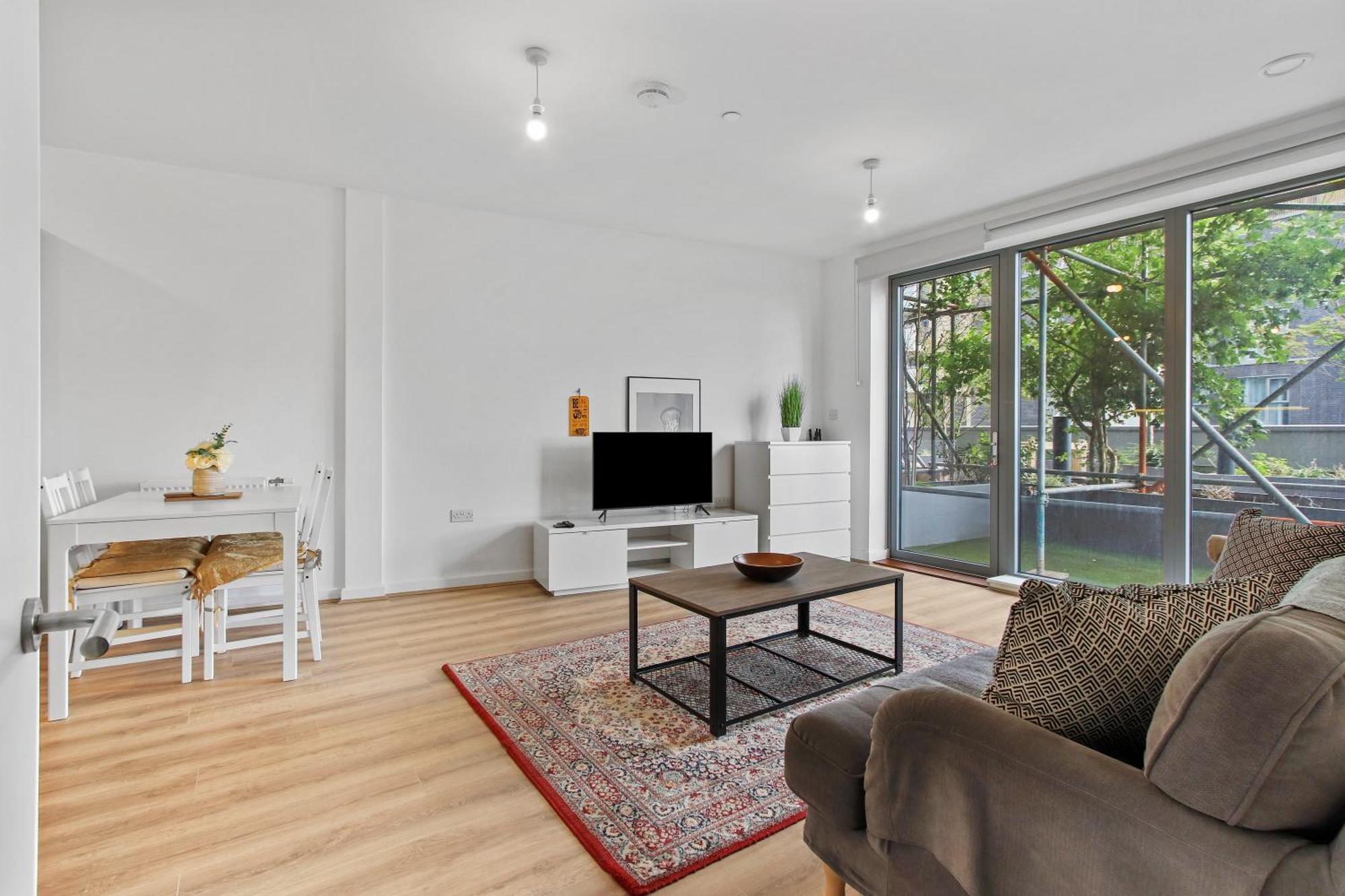 Centrally Located - Modern - 2Bed - 2Bath Apartment 런던 외부 사진