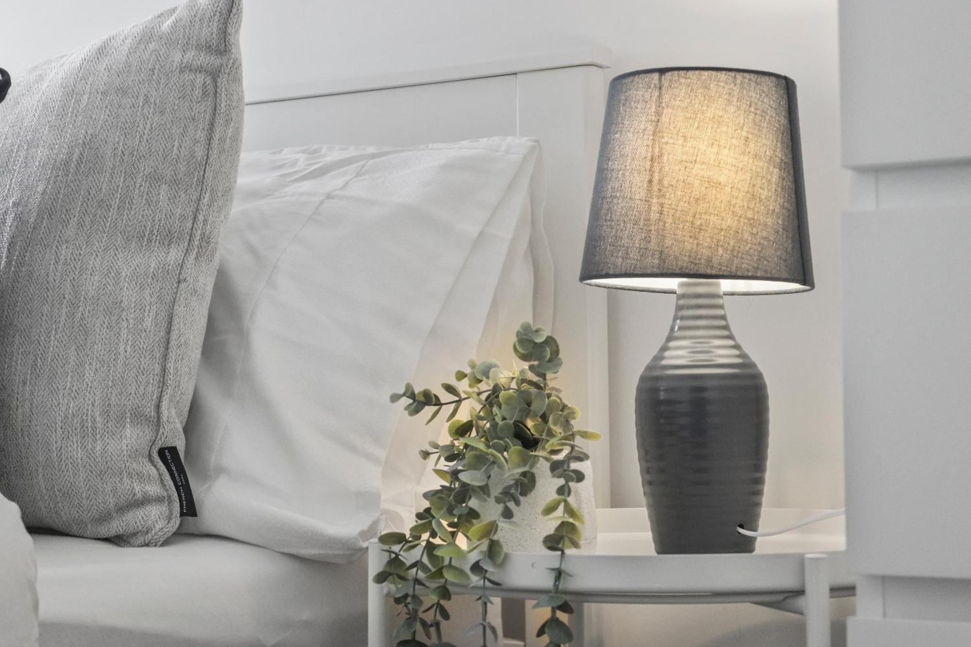 Centrally Located - Modern - 2Bed - 2Bath Apartment 런던 외부 사진