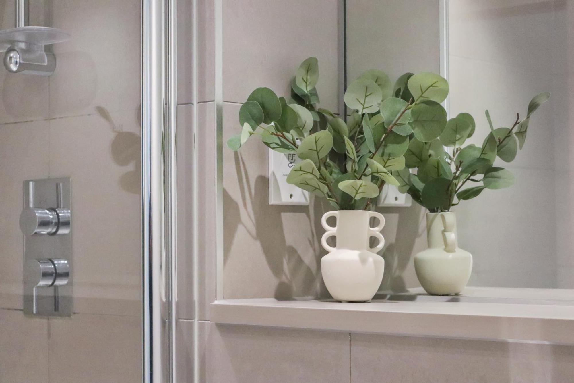 Centrally Located - Modern - 2Bed - 2Bath Apartment 런던 외부 사진