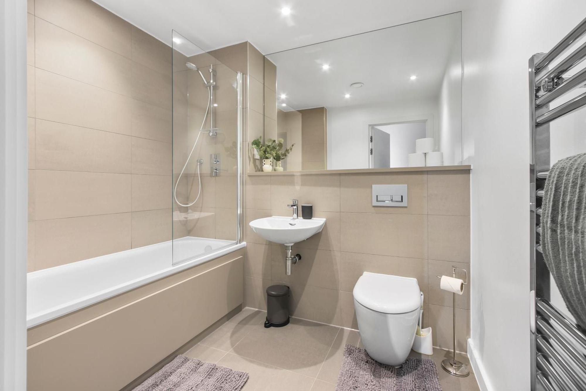 Centrally Located - Modern - 2Bed - 2Bath Apartment 런던 외부 사진