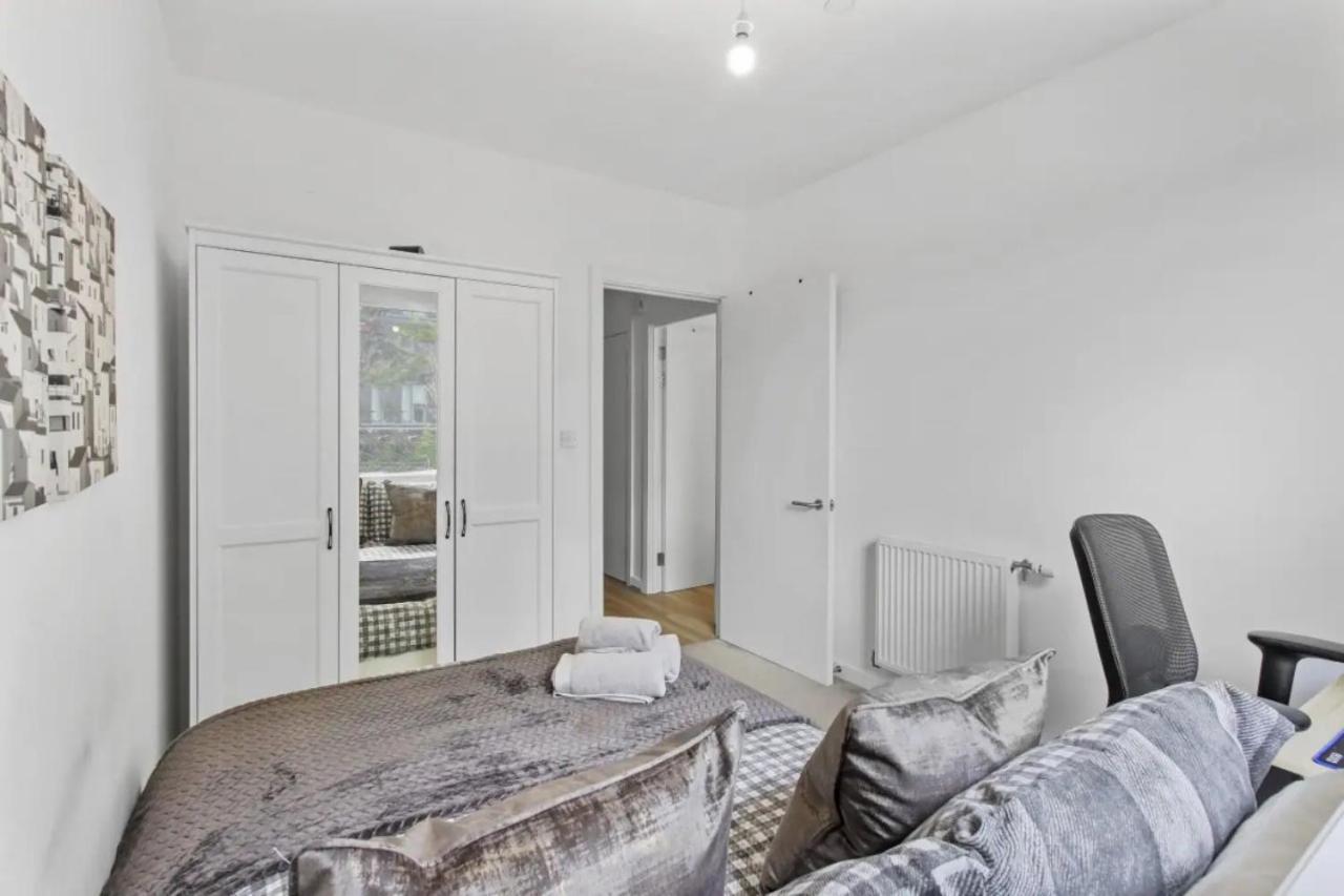 Centrally Located - Modern - 2Bed - 2Bath Apartment 런던 외부 사진