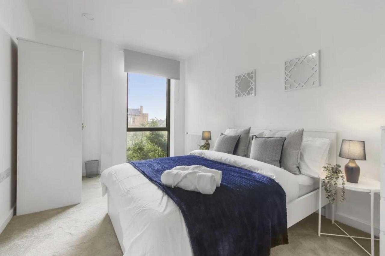 Centrally Located - Modern - 2Bed - 2Bath Apartment 런던 외부 사진